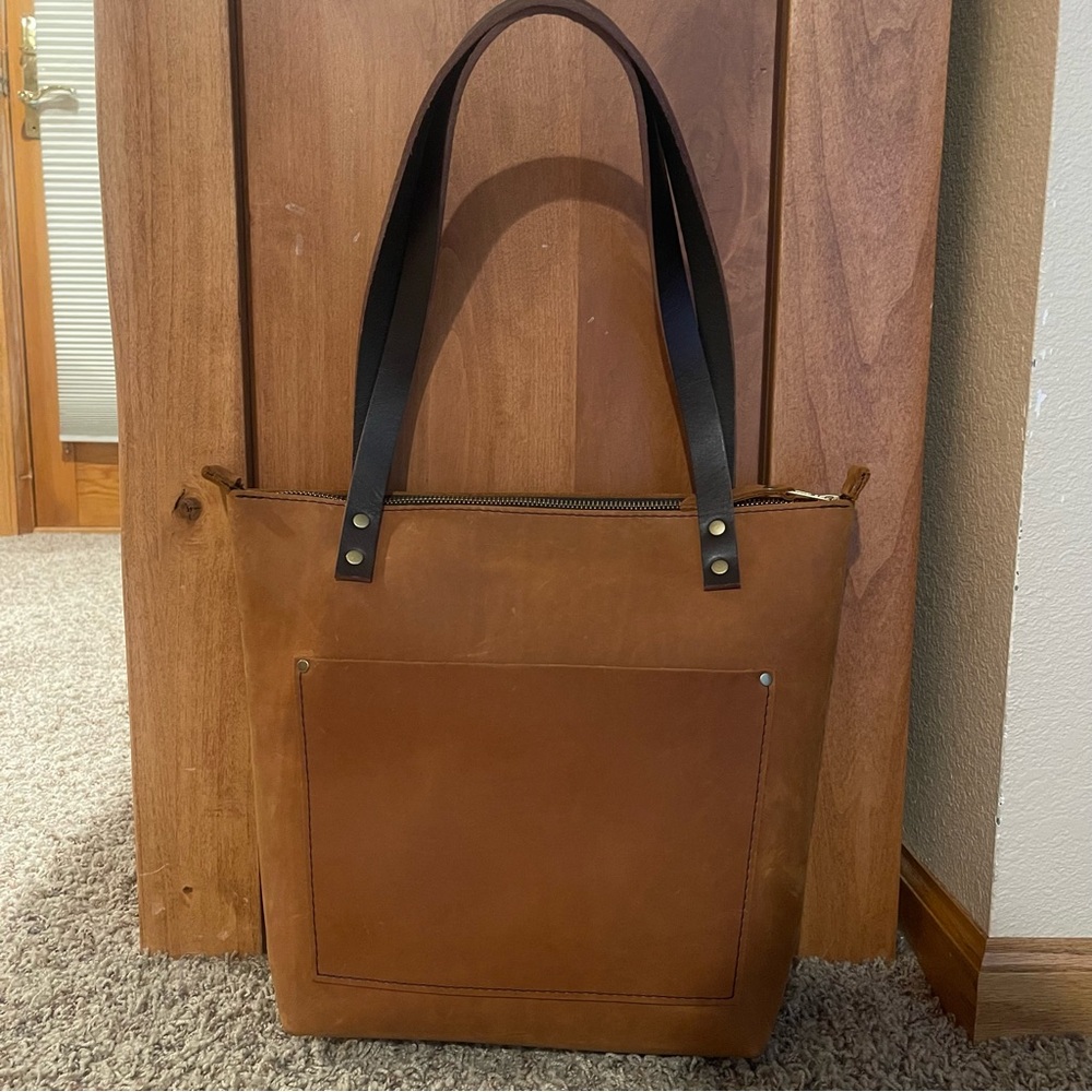 Portland Leather Goods DAKOTA  medium zip tote